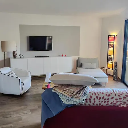 Les Rocades Apartment *